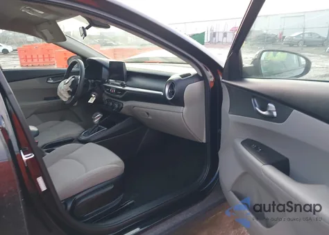 2021 Kia Forte Lxs из США, поврежденный, VIN 3KPF24AD9ME305412